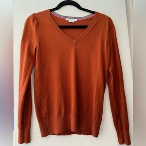 Boden cotton V-neck size S - perfect color for fall! Like new.
